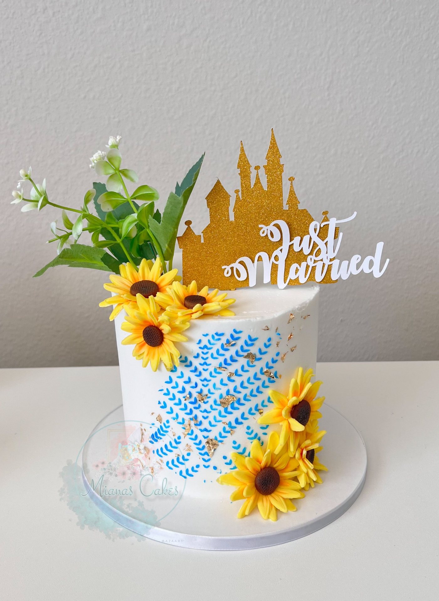 Sunflower Just Married cake
